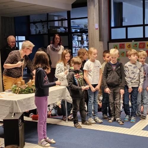 Feier zum 1. Advent in der Aula