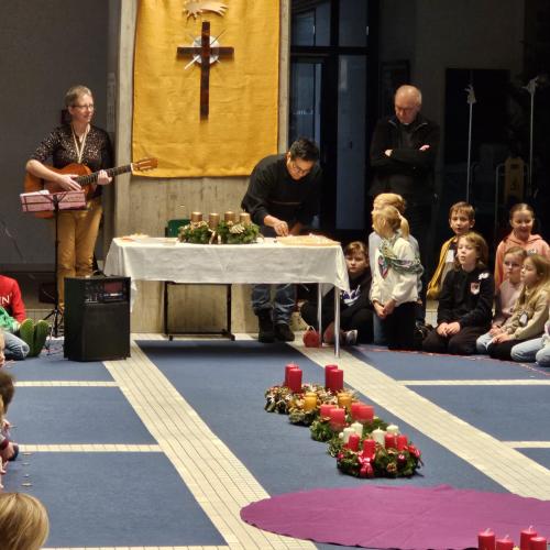 Feier zum 1. Advent in der Aula