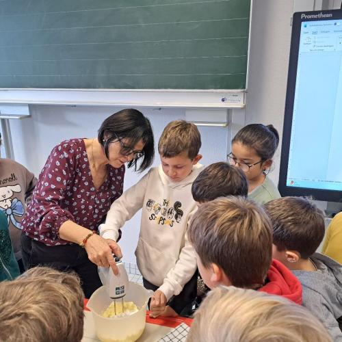 Es wird fleißig gerührt.